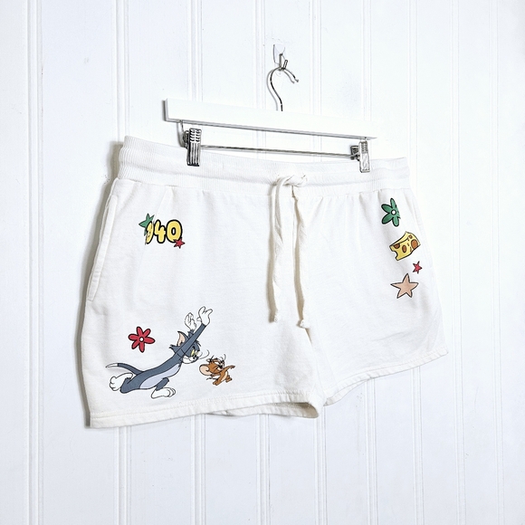 Tom and Jerry Graphic Shorts Womens Size 3XL Taupe Pull-On Relaxed Fit - Picture 1 of 16